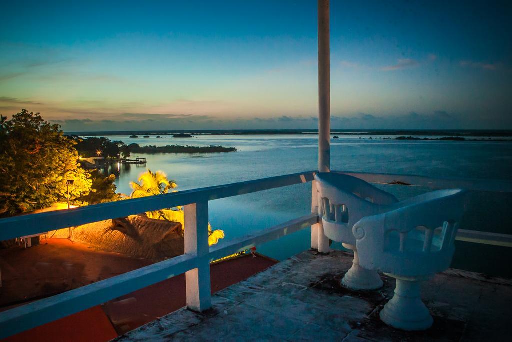 Hotel Laguna Bacalar Exteriör bild