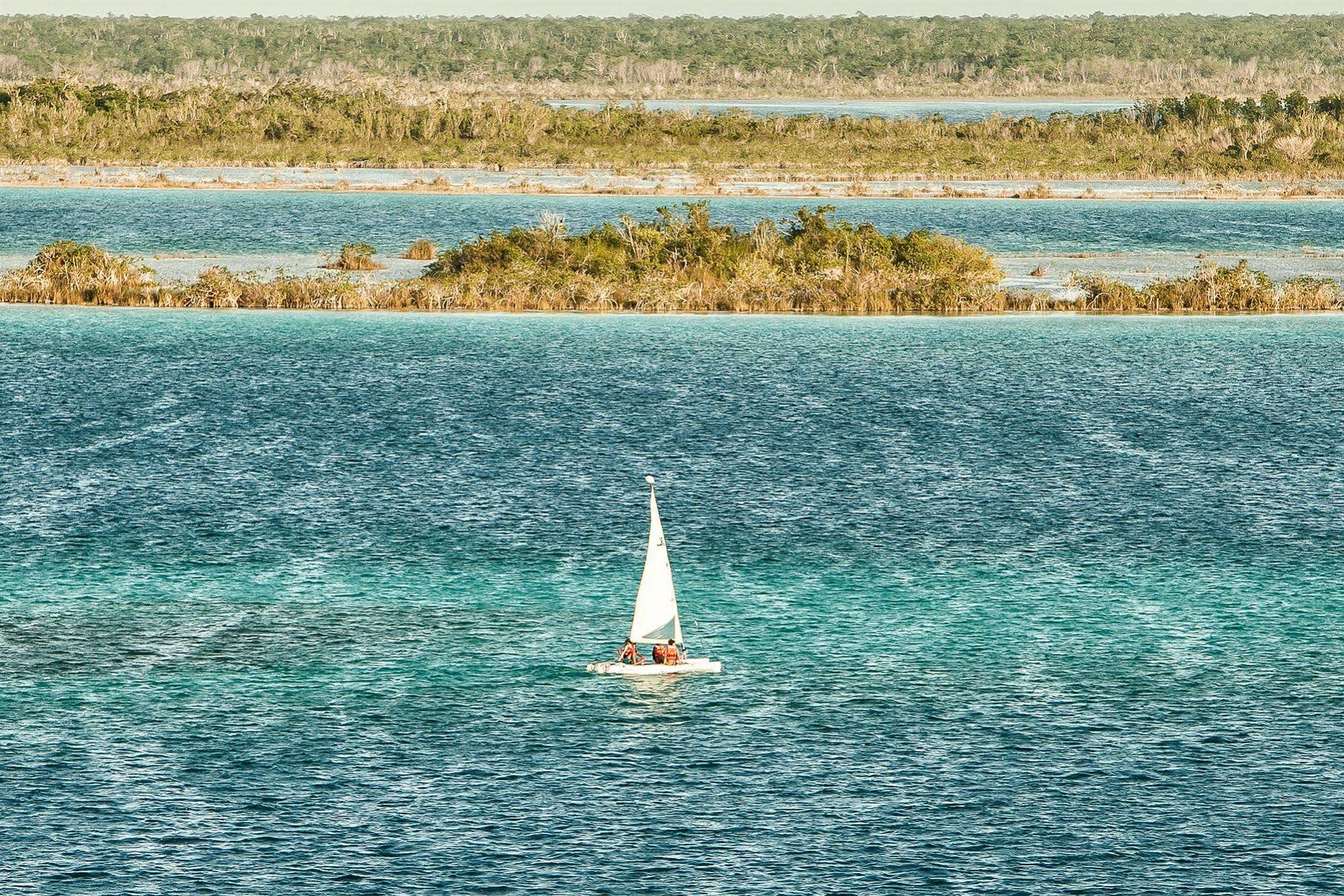 Hotel Laguna Bacalar Exteriör bild